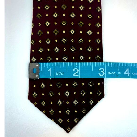 Corniche Pure silk tie Burgundy and Yellow Star print Tie - Picture 4 of 5